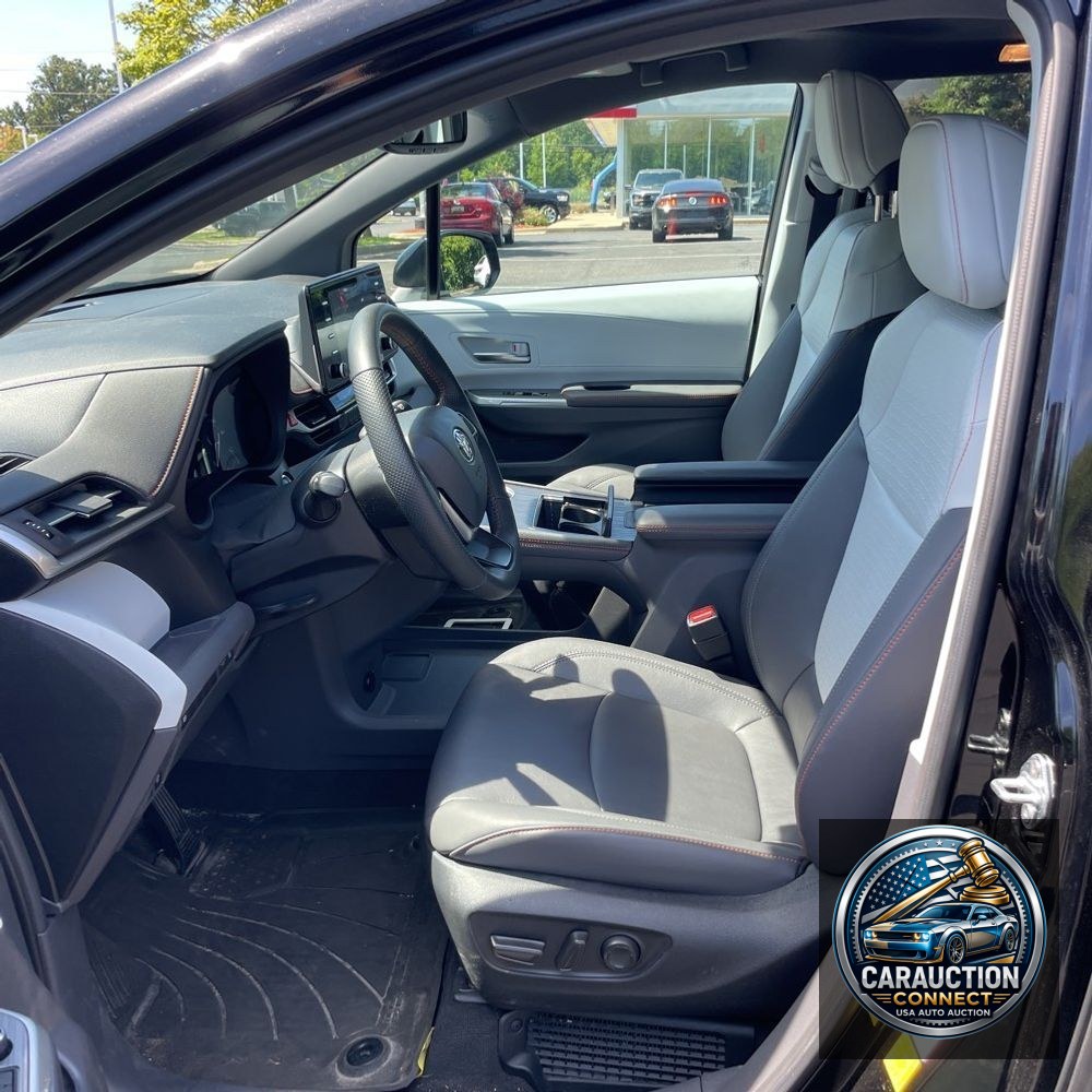 2024 Toyota Sienna XSE 7-Passenger
