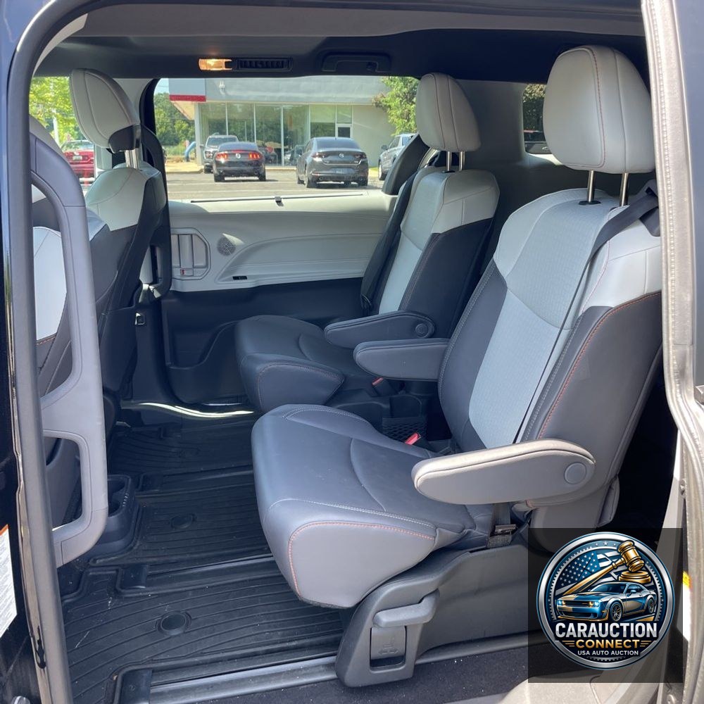 2024 Toyota Sienna XSE 7-Passenger