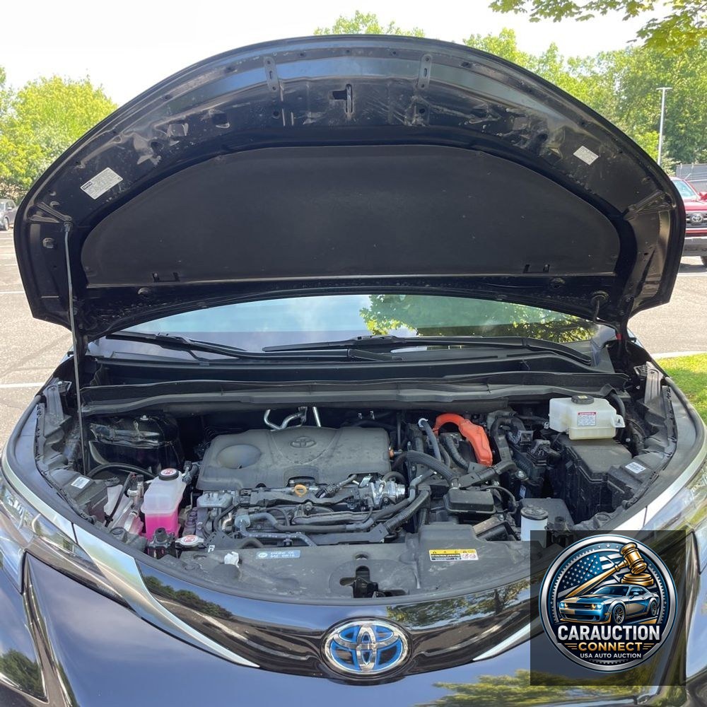 2024 Toyota Sienna XSE 7-Passenger