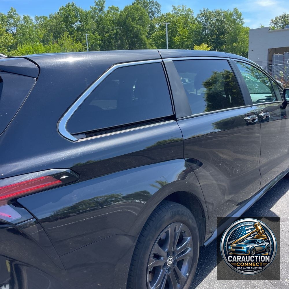 2024 Toyota Sienna XSE 7-Passenger
