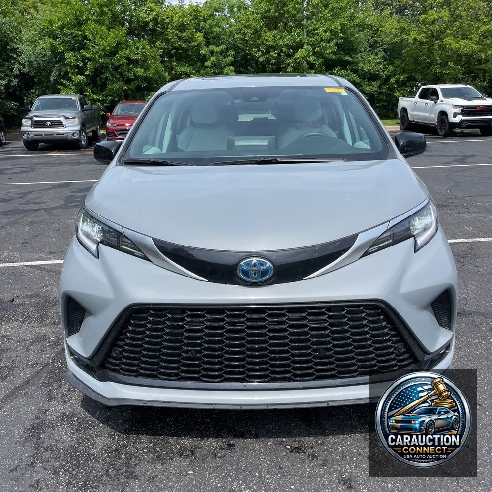 2024 Toyota Sienna XSE 7-Passenger