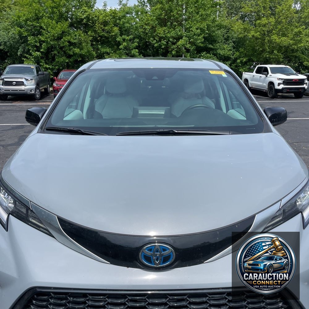 2024 Toyota Sienna XSE 7-Passenger