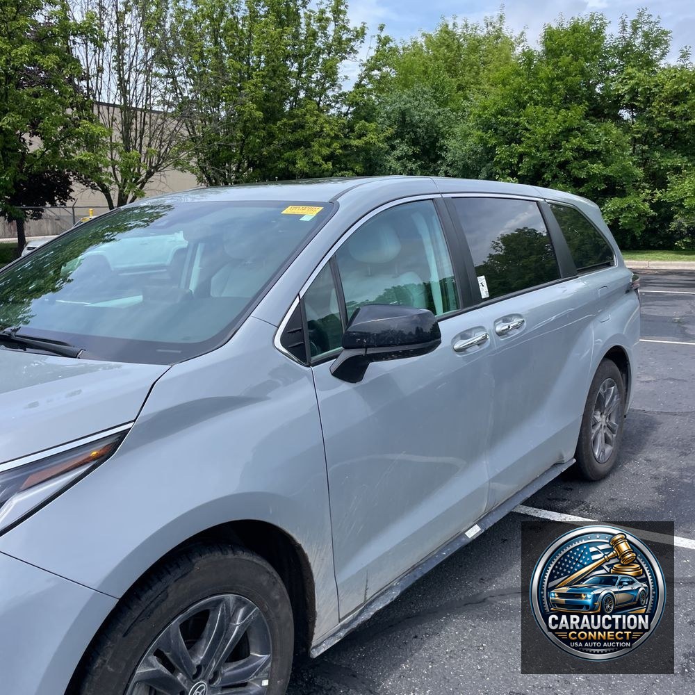 2024 Toyota Sienna XSE 7-Passenger