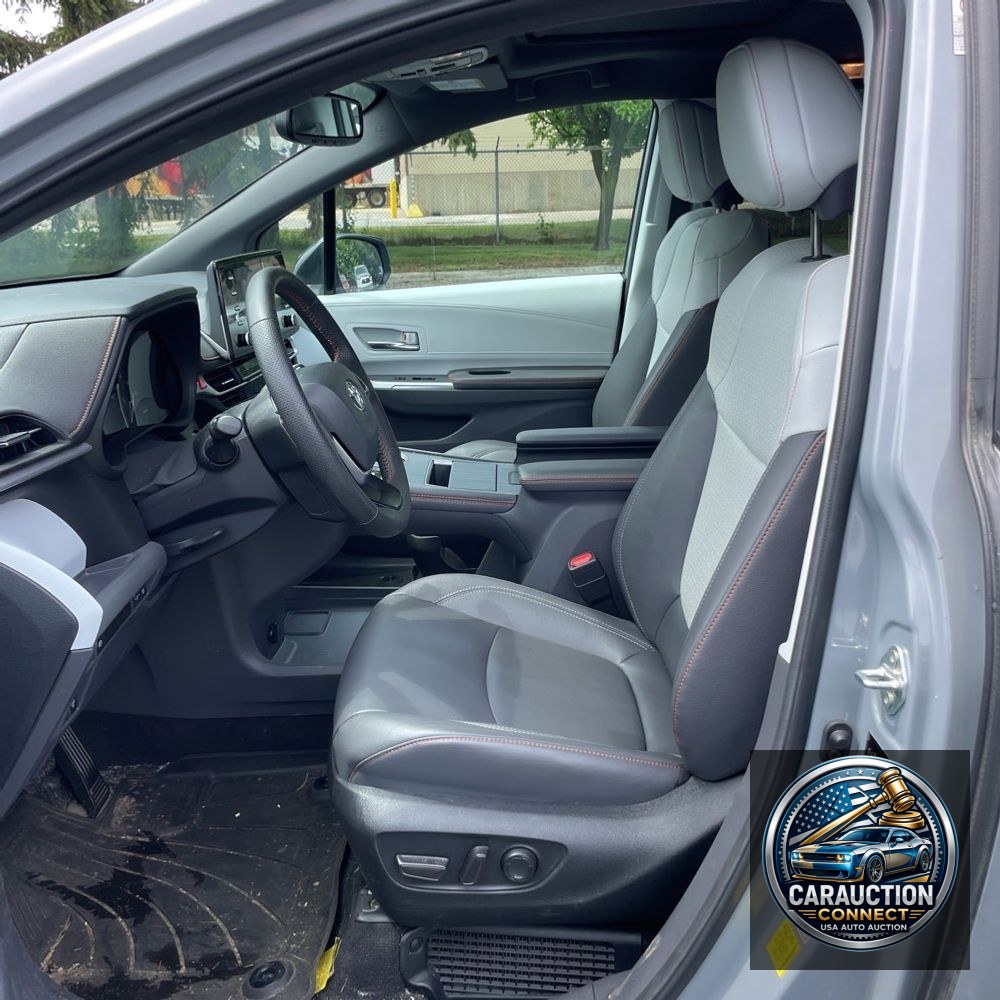 2024 Toyota Sienna XSE 7-Passenger