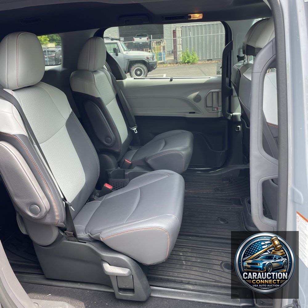 2024 Toyota Sienna XSE 7-Passenger