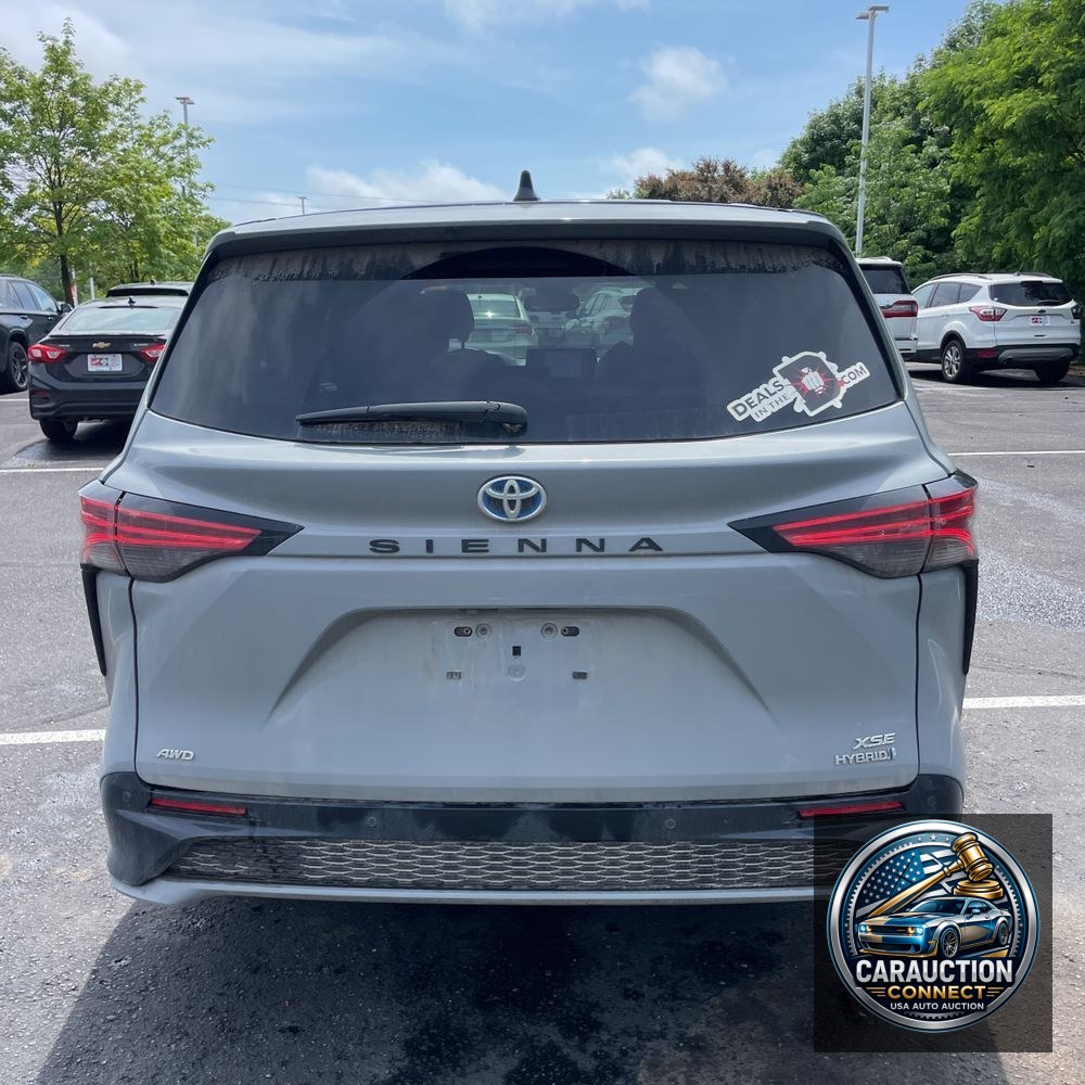 2024 Toyota Sienna XSE 7-Passenger
