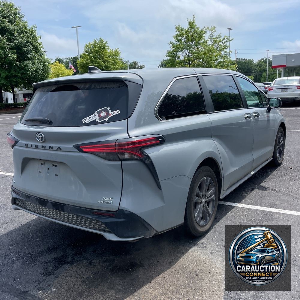 2024 Toyota Sienna XSE 7-Passenger