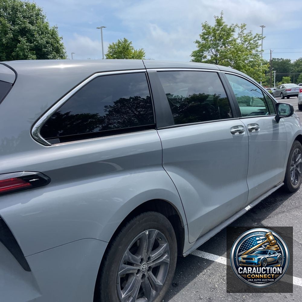 2024 Toyota Sienna XSE 7-Passenger