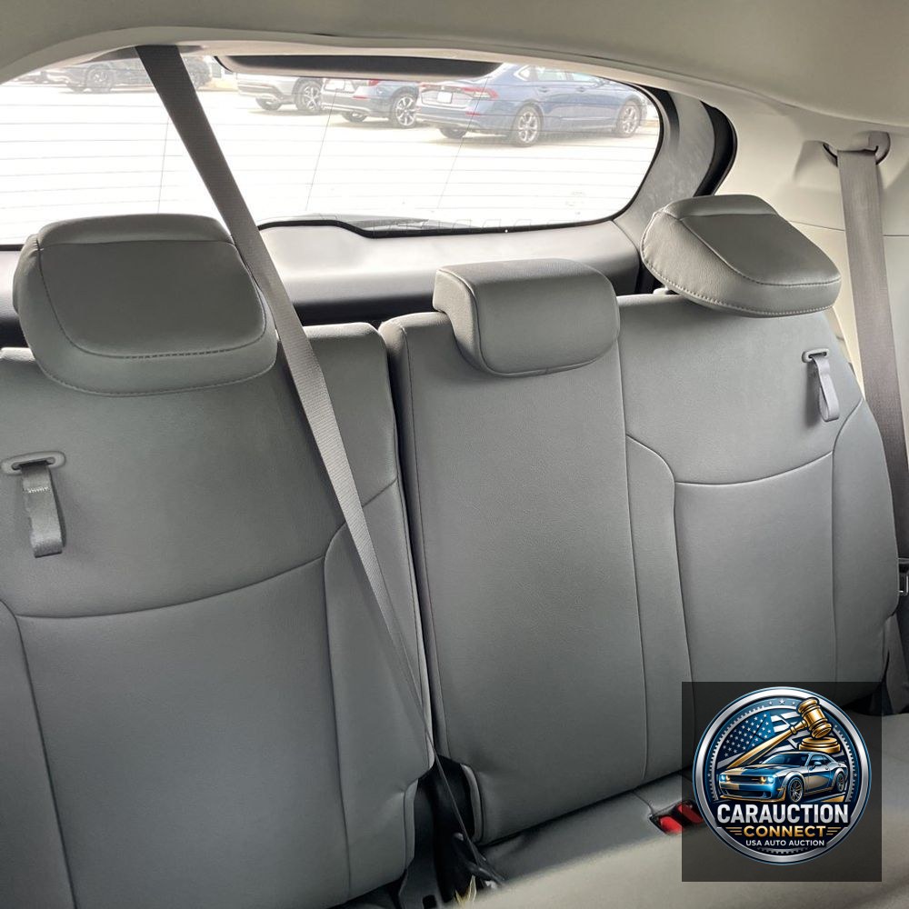 2024 Toyota Sienna XLE 8-Passenger