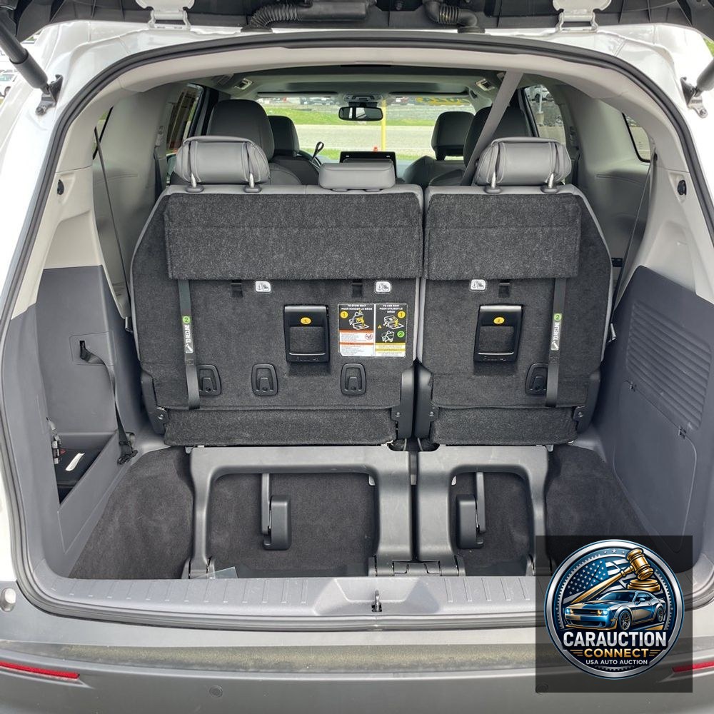 2024 Toyota Sienna XLE 8-Passenger