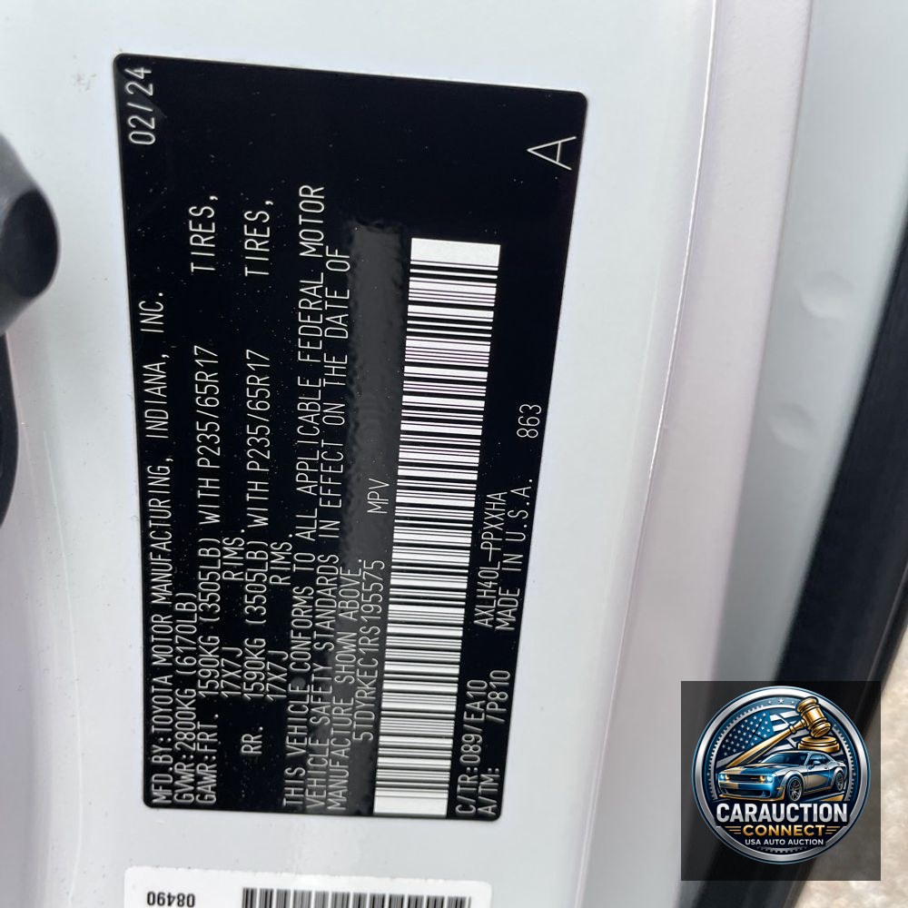 2024 Toyota Sienna XLE 8-Passenger