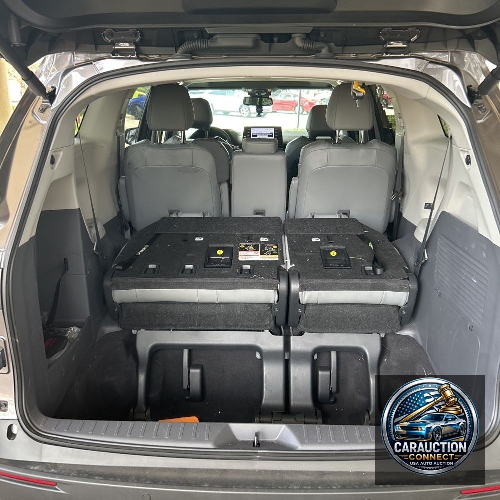 2024 Toyota Sienna XLE 8-Passenger