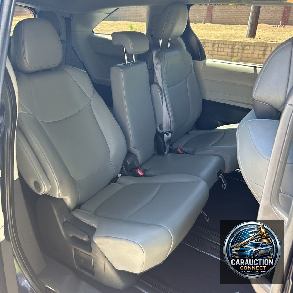 2024 Toyota Sienna XLE 8-Passenger