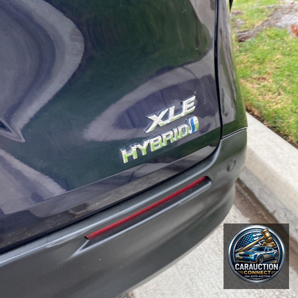 2023 Toyota Sienna XLE 8-Passenger
