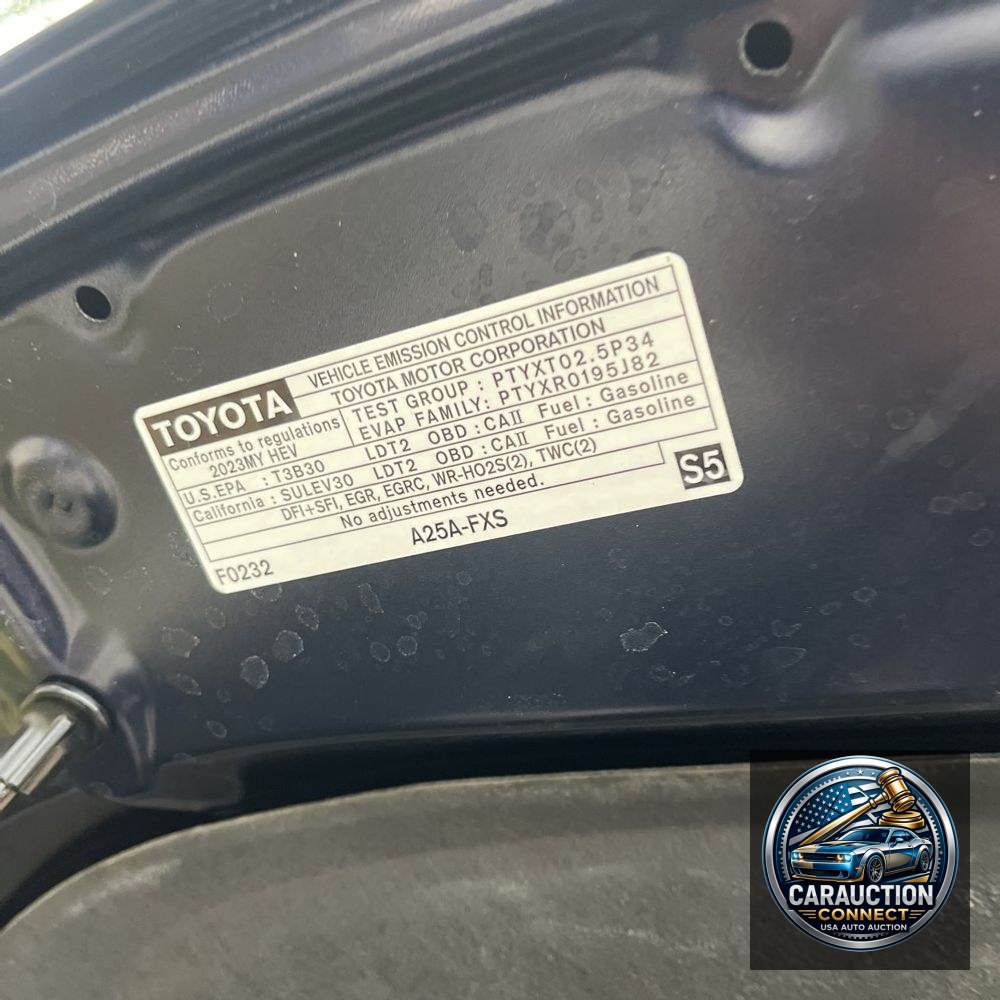 2023 Toyota Sienna XLE 8-Passenger