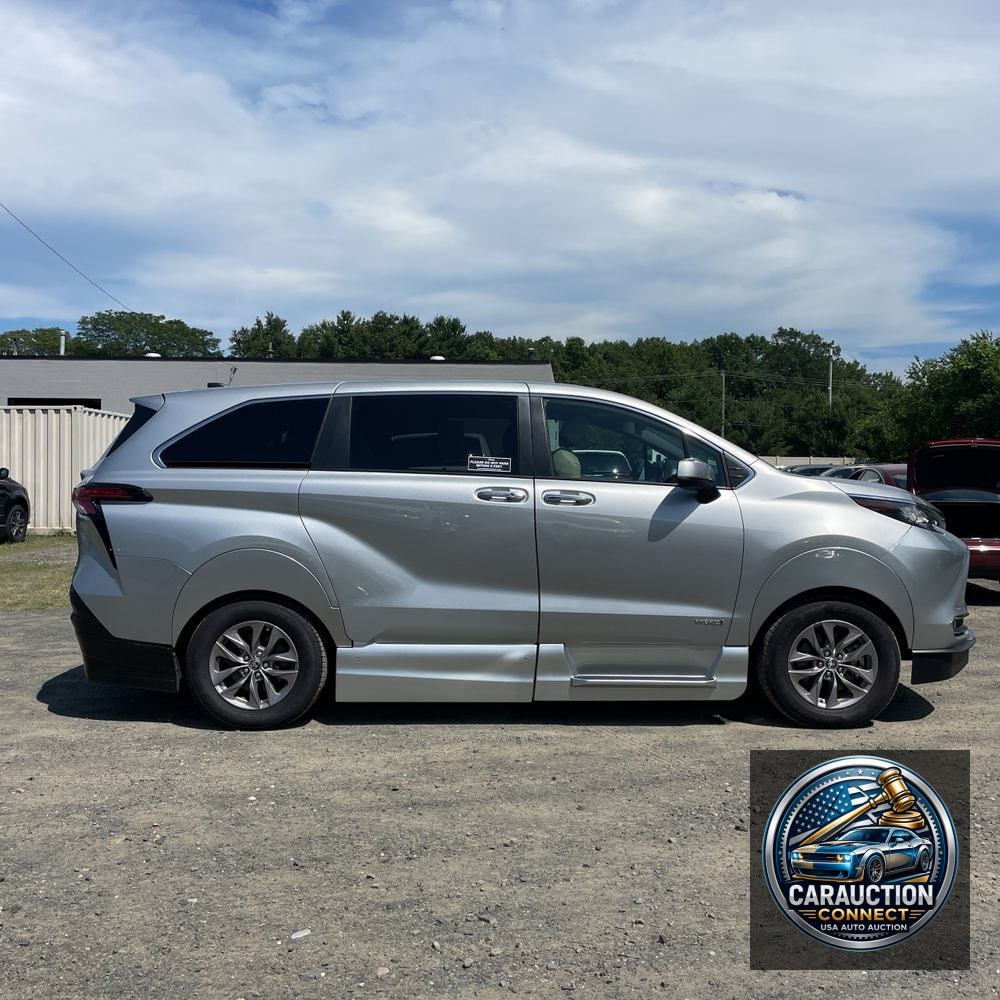 2021 Toyota Sienna XLE 7-Passenger