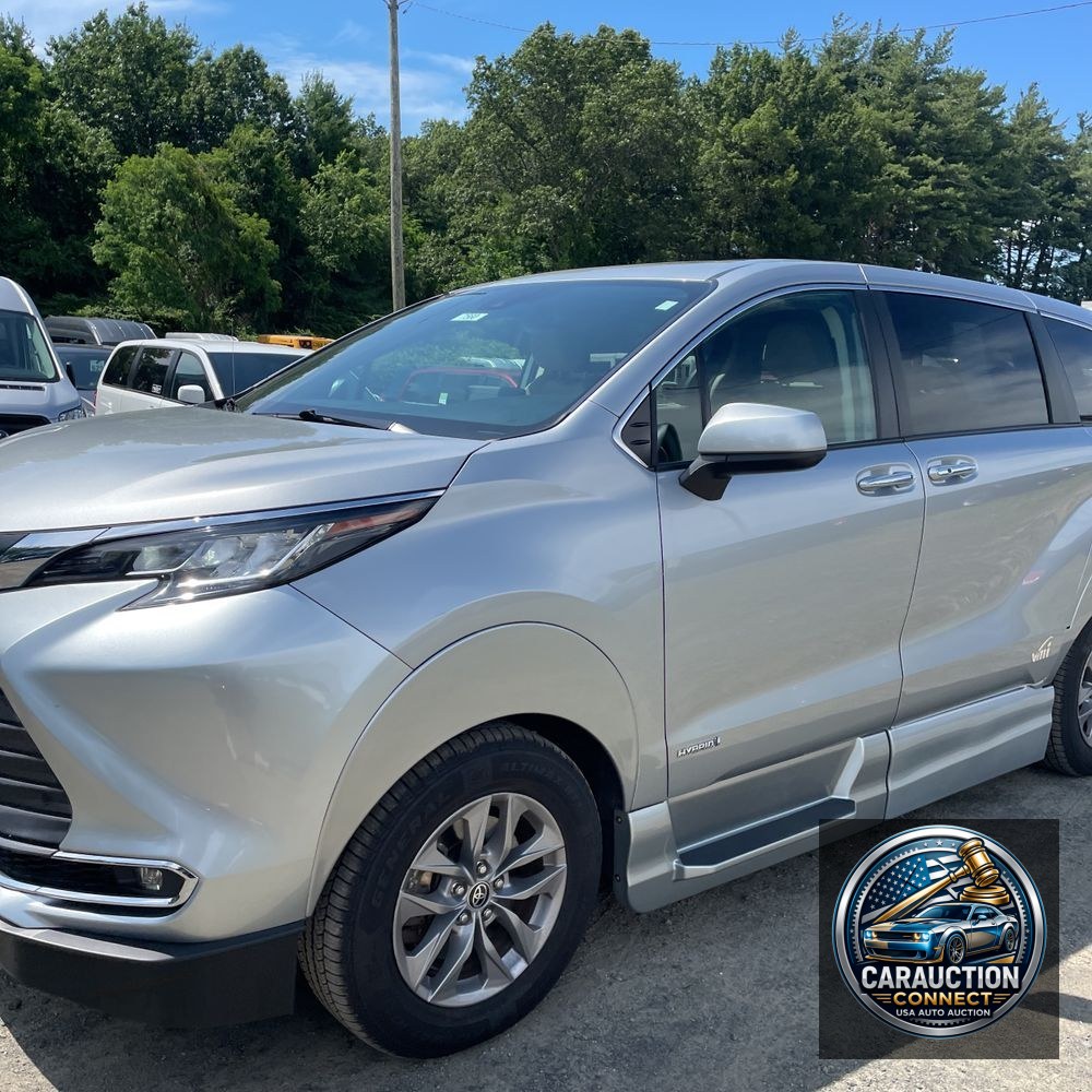 2021 Toyota Sienna XLE 7-Passenger