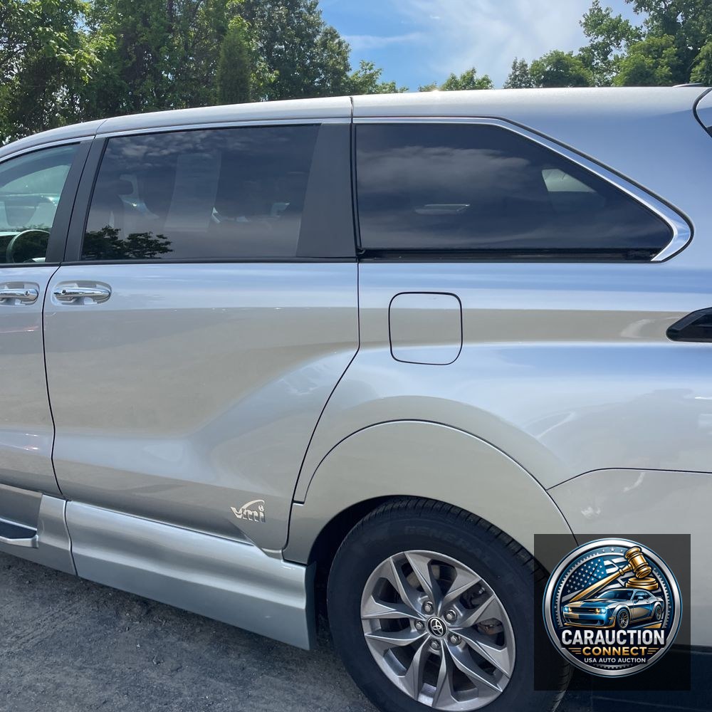 2021 Toyota Sienna XLE 7-Passenger