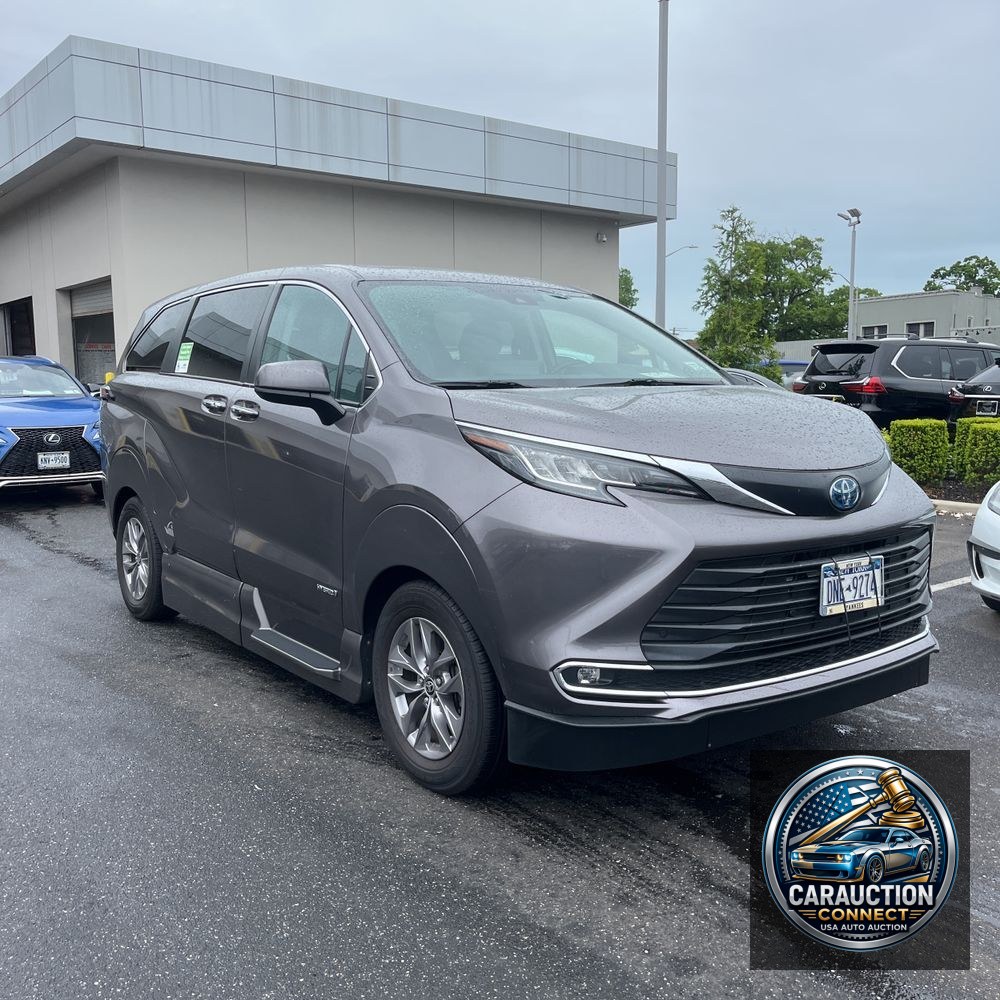 2021 Toyota Sienna XLE 7-Passenger
