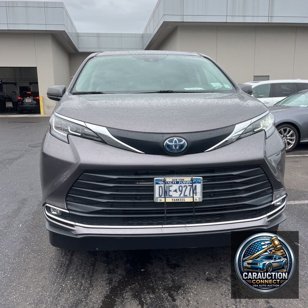 2021 Toyota Sienna XLE 7-Passenger