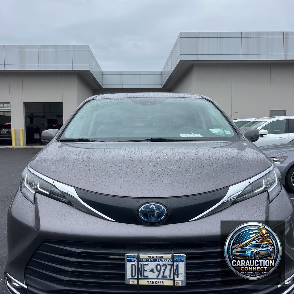 2021 Toyota Sienna XLE 7-Passenger