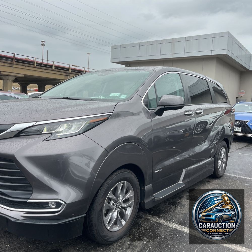 2021 Toyota Sienna XLE 7-Passenger
