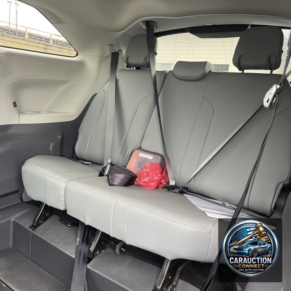 2021 Toyota Sienna XLE 7-Passenger