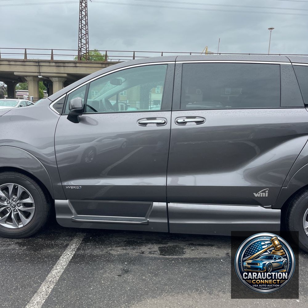 2021 Toyota Sienna XLE 7-Passenger