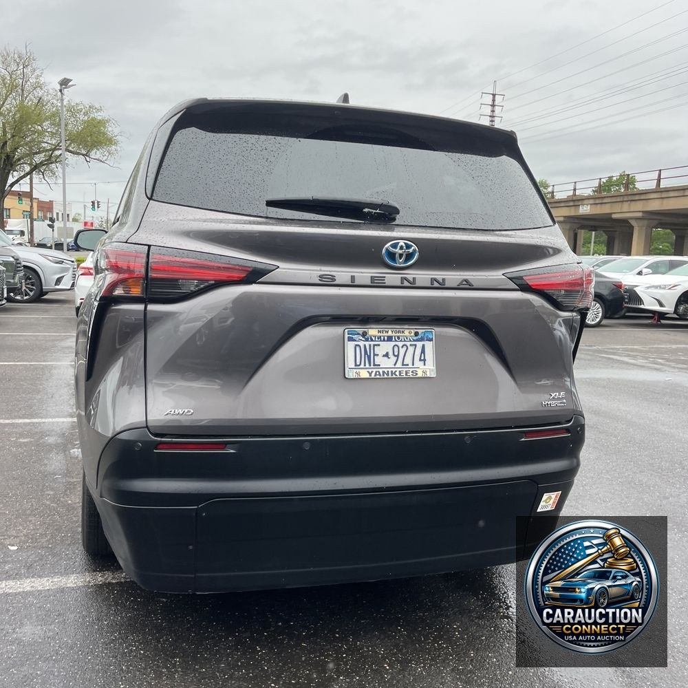 2021 Toyota Sienna XLE 7-Passenger