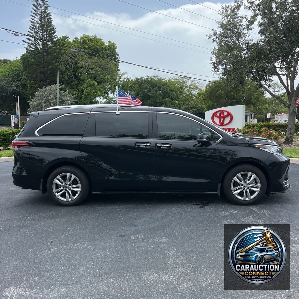 2023 Toyota Sienna Limited 7-Passenger
