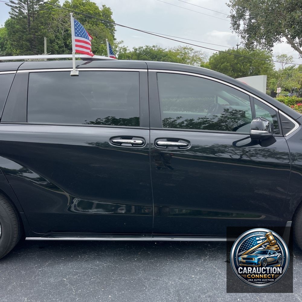 2023 Toyota Sienna Limited 7-Passenger