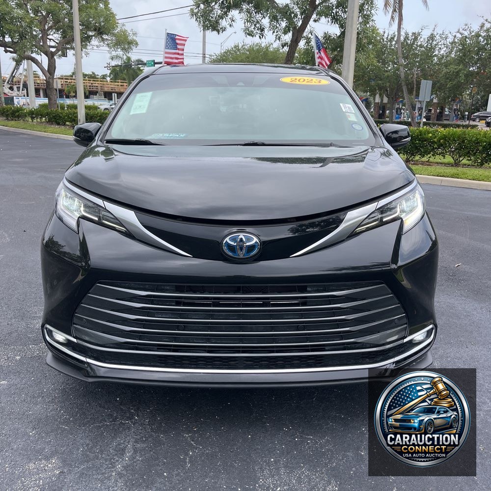 2023 Toyota Sienna Limited 7-Passenger