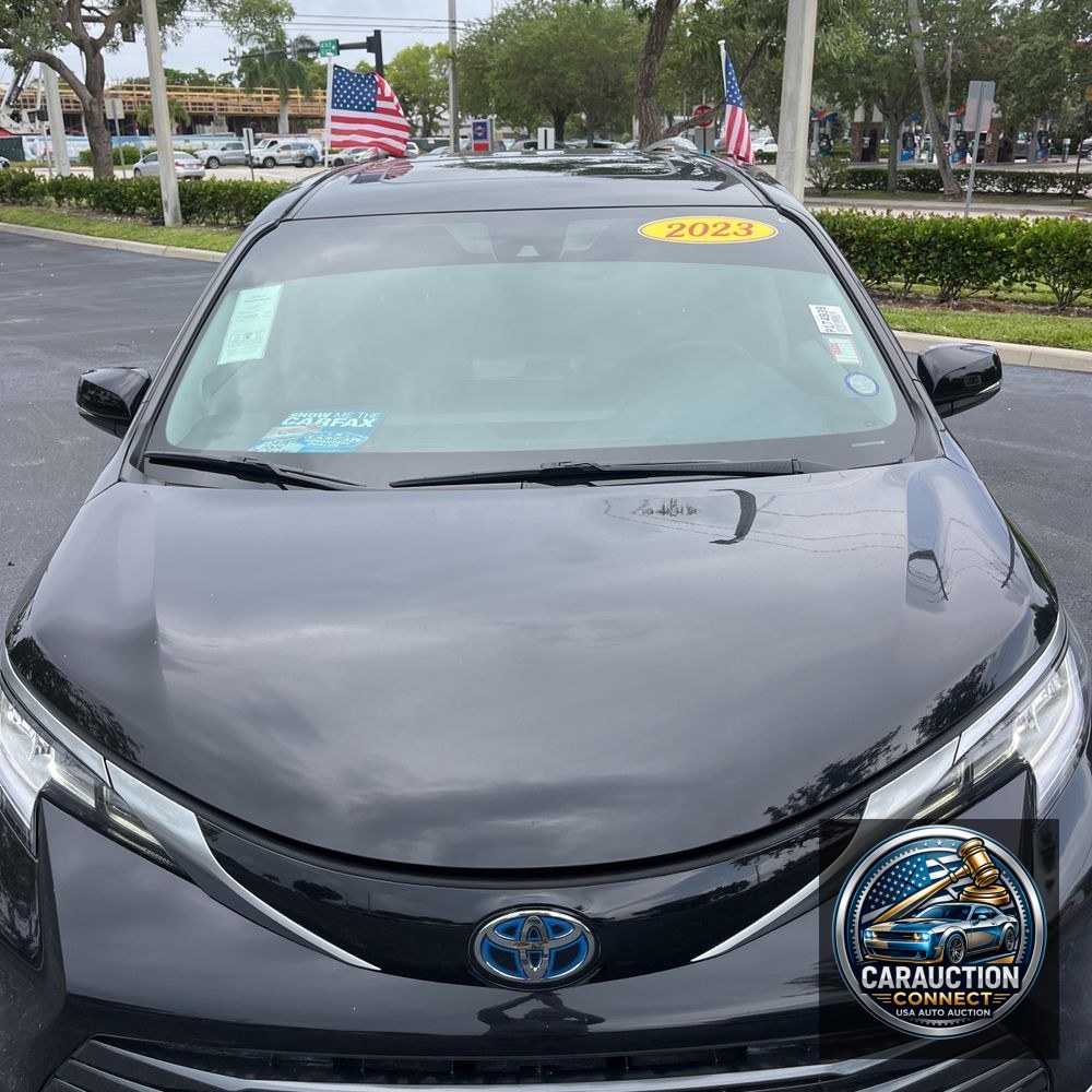 2023 Toyota Sienna Limited 7-Passenger