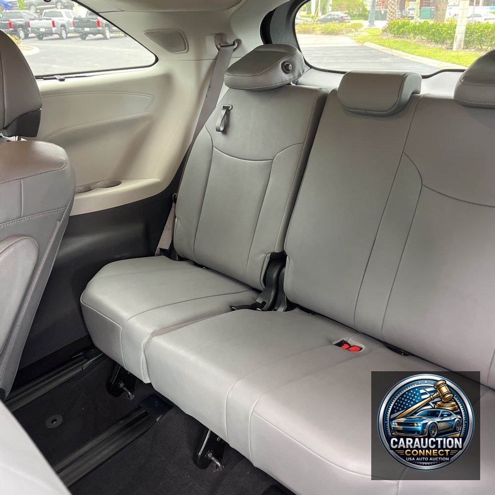 2023 Toyota Sienna Limited 7-Passenger
