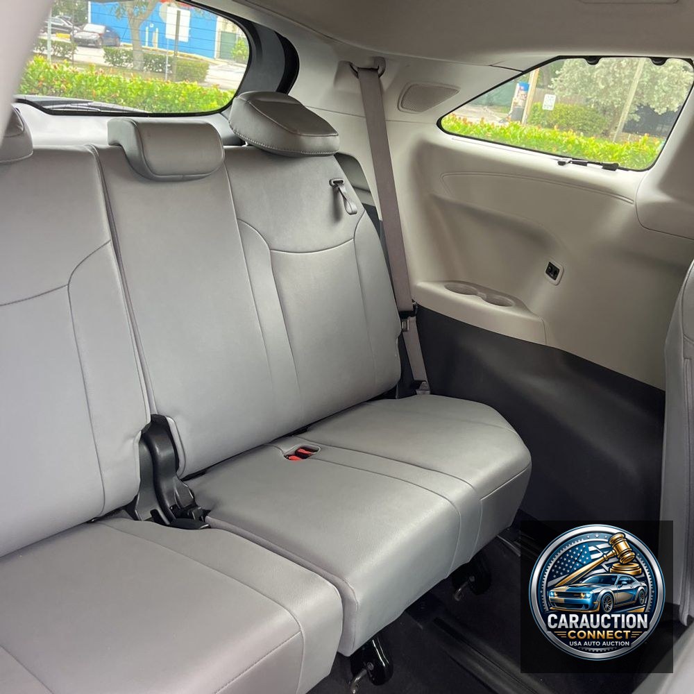 2023 Toyota Sienna Limited 7-Passenger