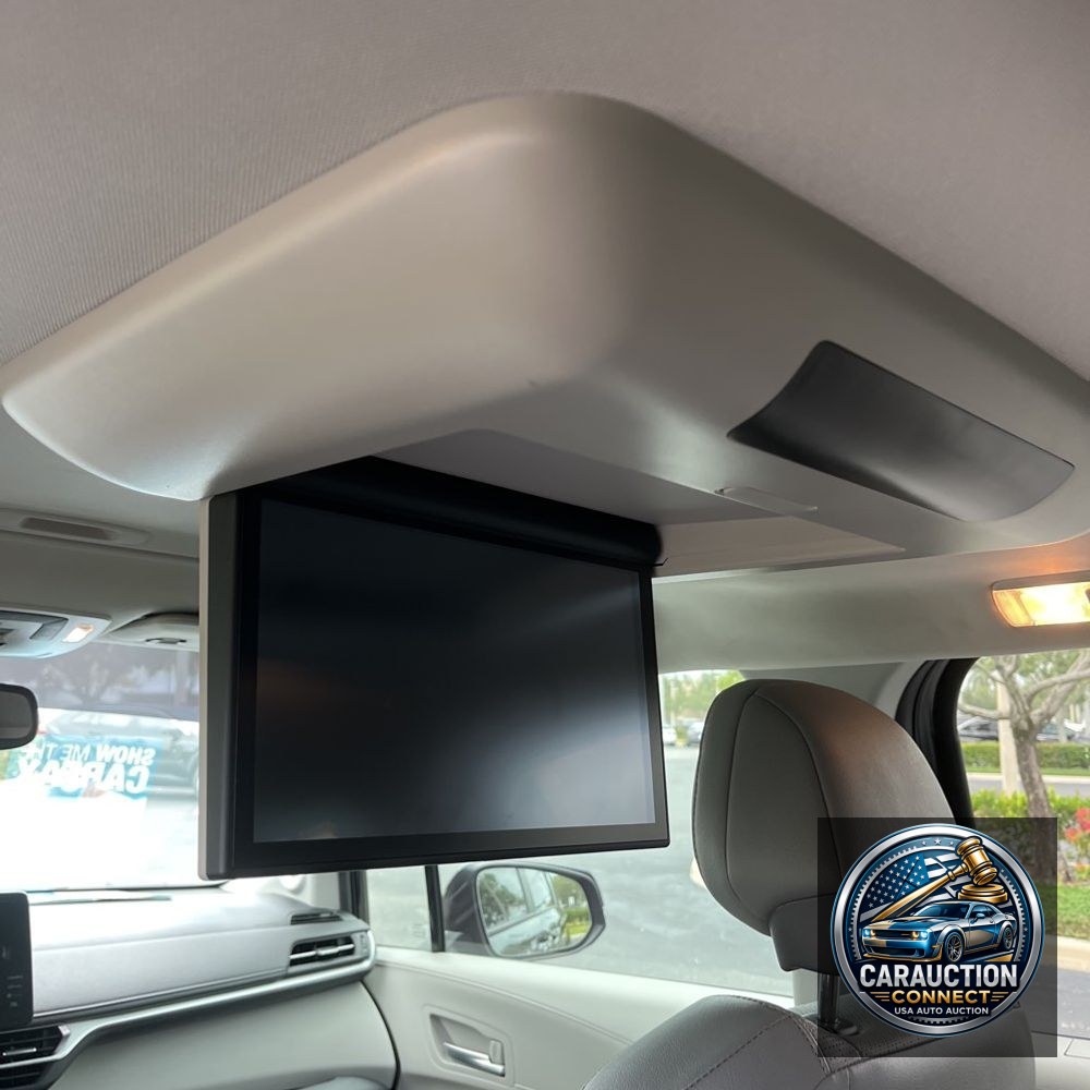 2023 Toyota Sienna Limited 7-Passenger