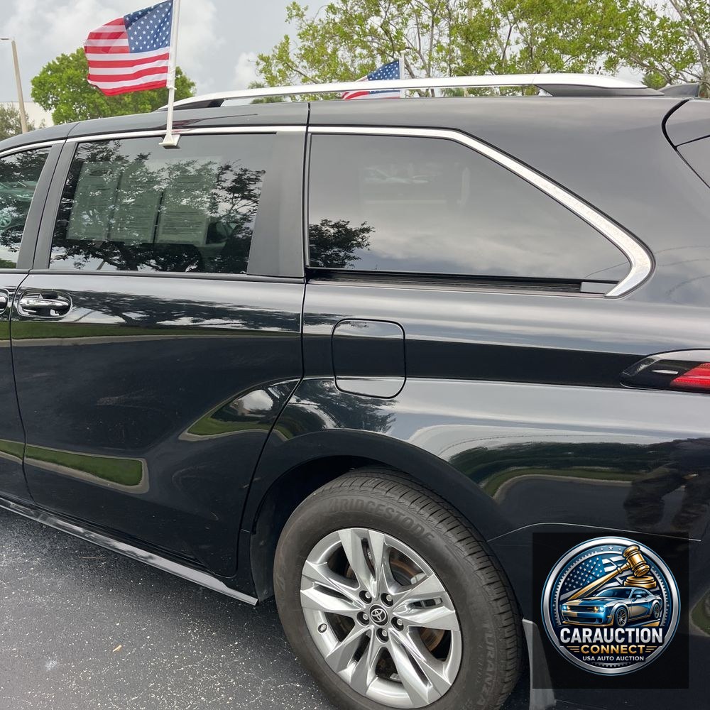 2023 Toyota Sienna Limited 7-Passenger