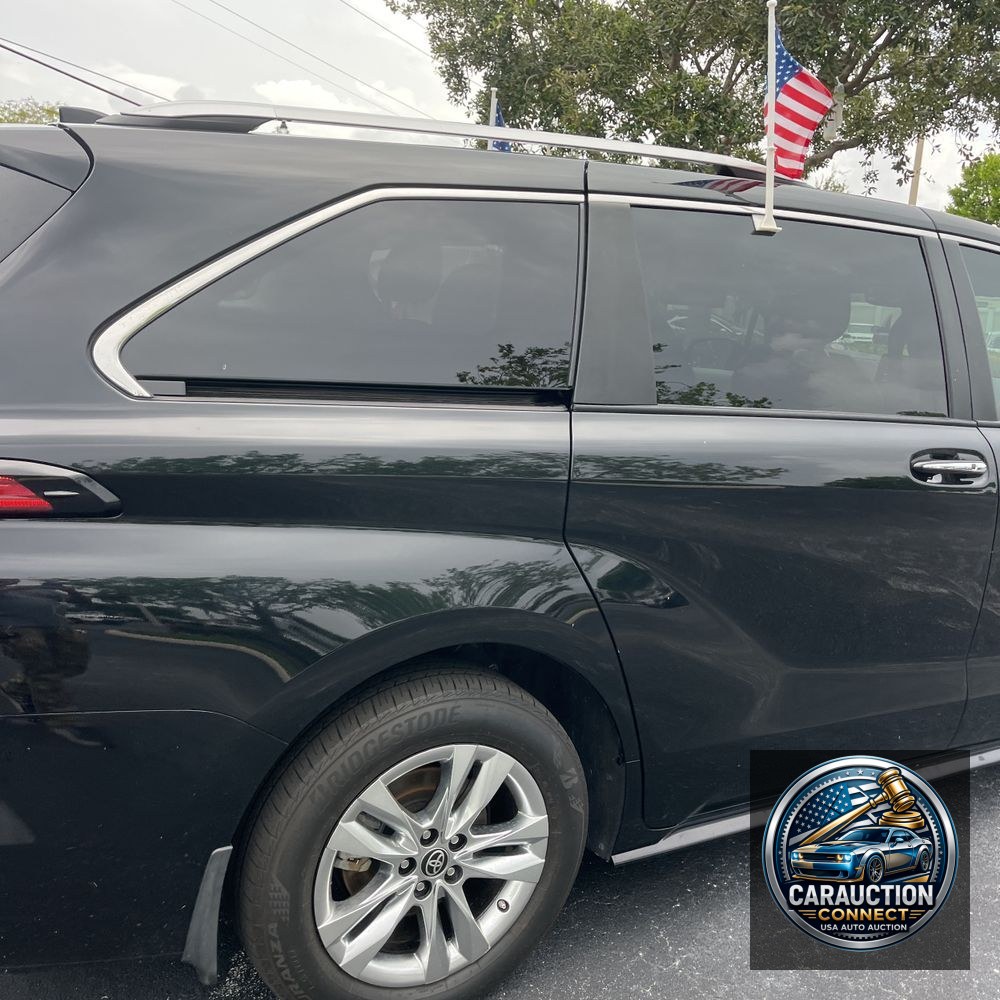 2023 Toyota Sienna Limited 7-Passenger