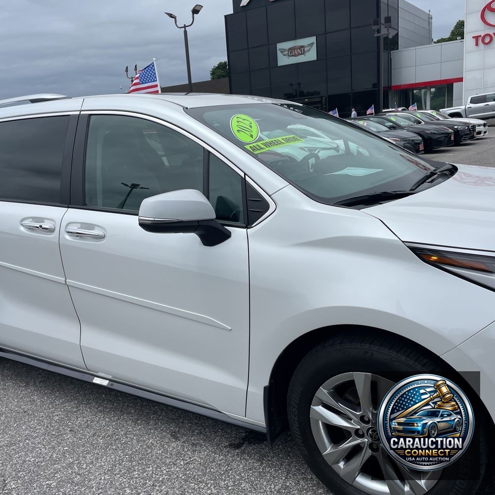2023 Toyota Sienna Limited 7-Passenger