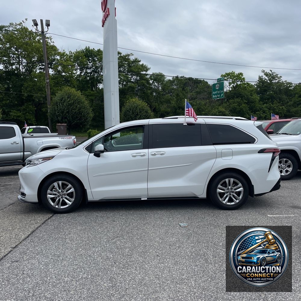 2023 Toyota Sienna Limited 7-Passenger