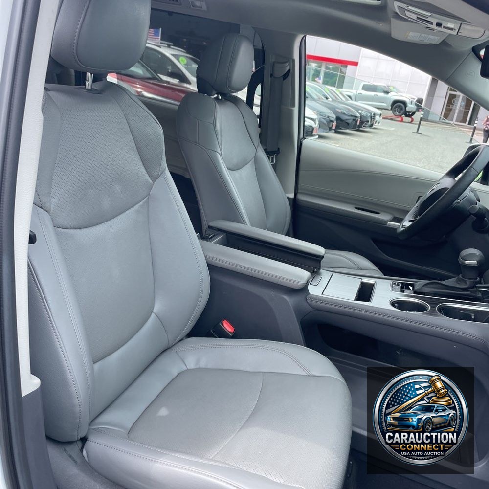 2023 Toyota Sienna Limited 7-Passenger
