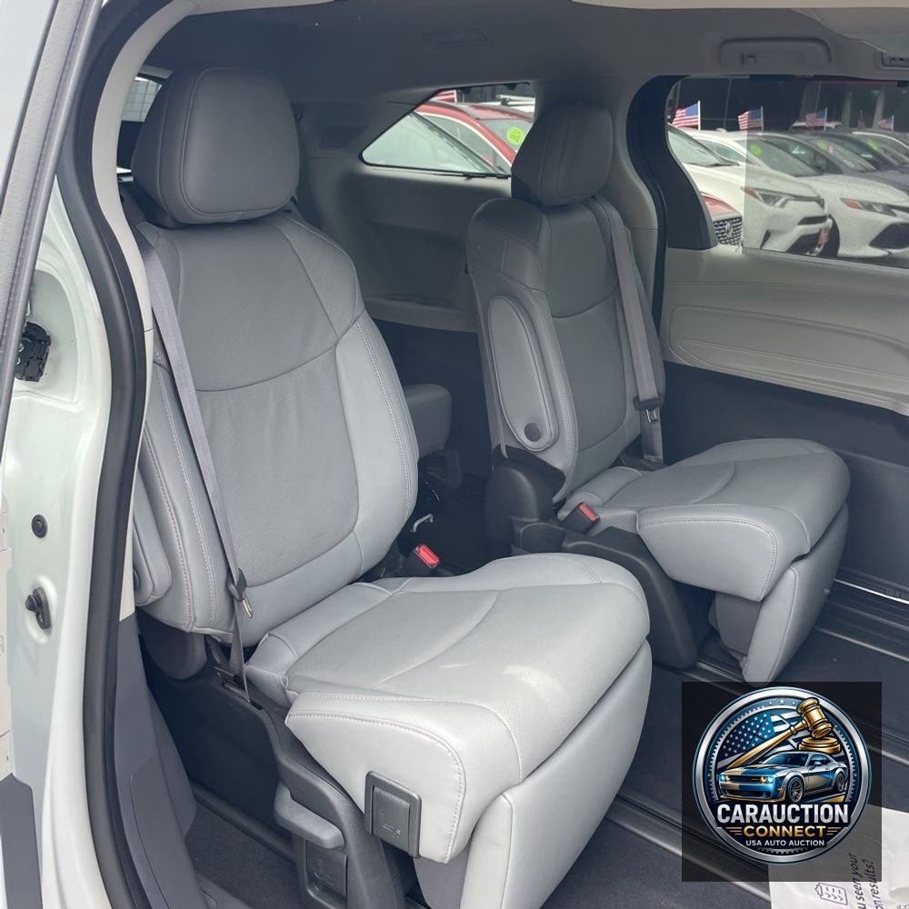 2023 Toyota Sienna Limited 7-Passenger