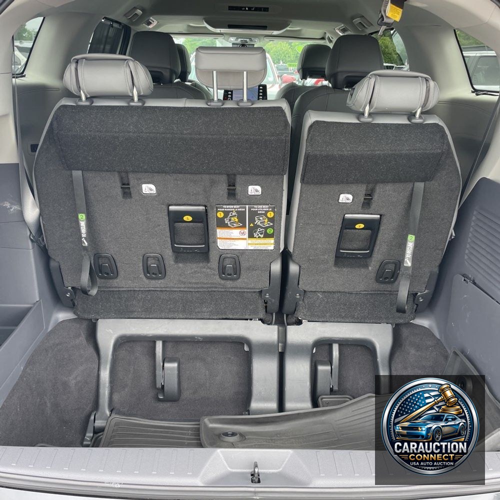 2023 Toyota Sienna Limited 7-Passenger