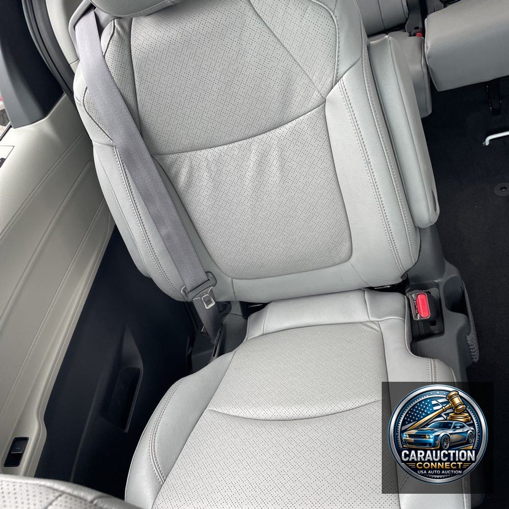 2023 Toyota Sienna Limited 7-Passenger