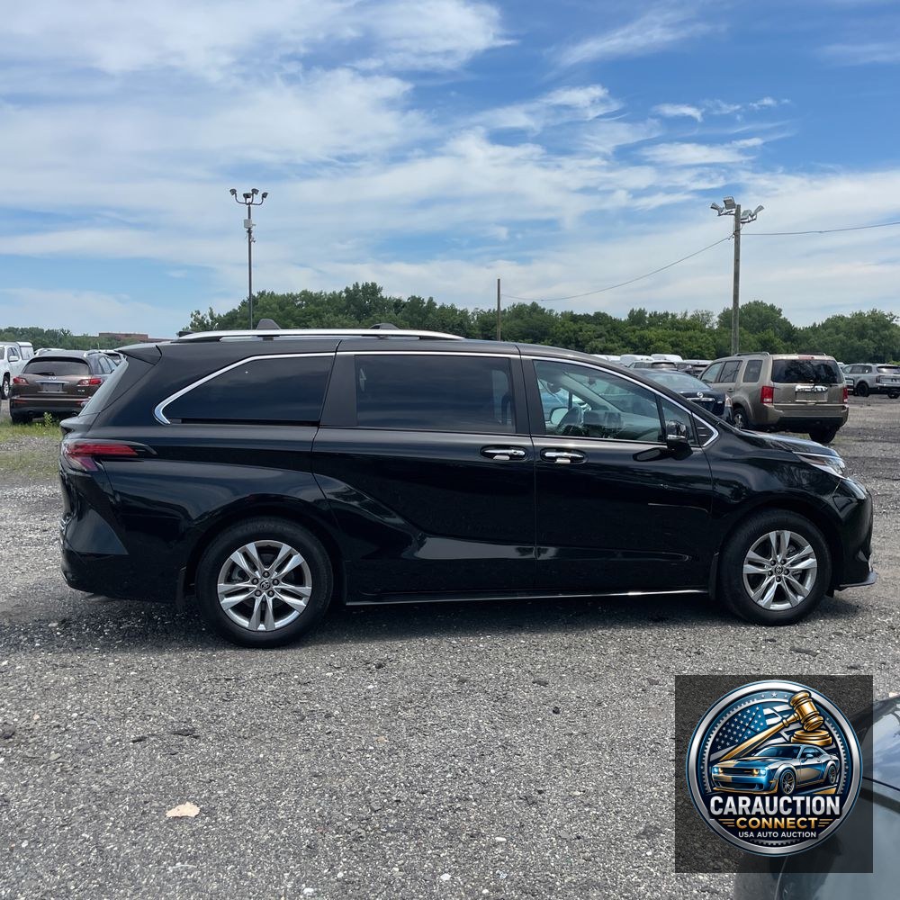 2024 Toyota Sienna Limited 7-Passenger