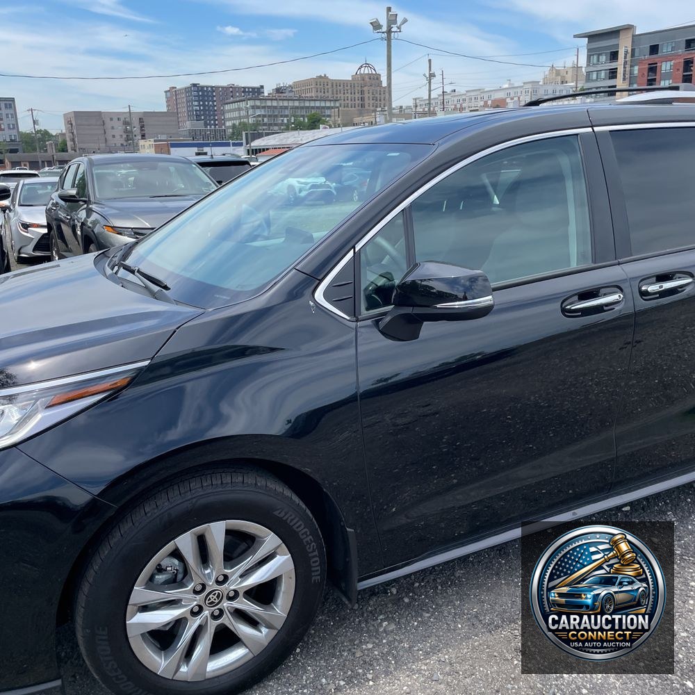 2024 Toyota Sienna Limited 7-Passenger