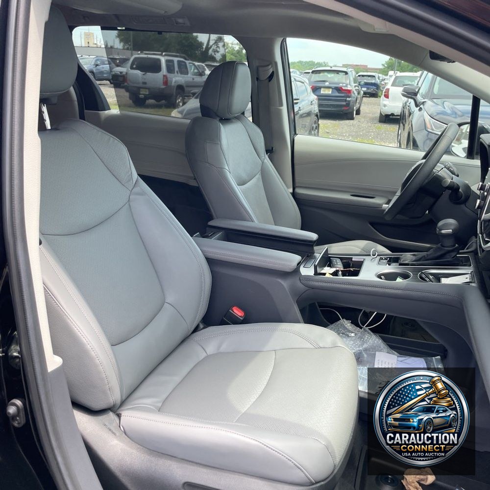 2024 Toyota Sienna Limited 7-Passenger