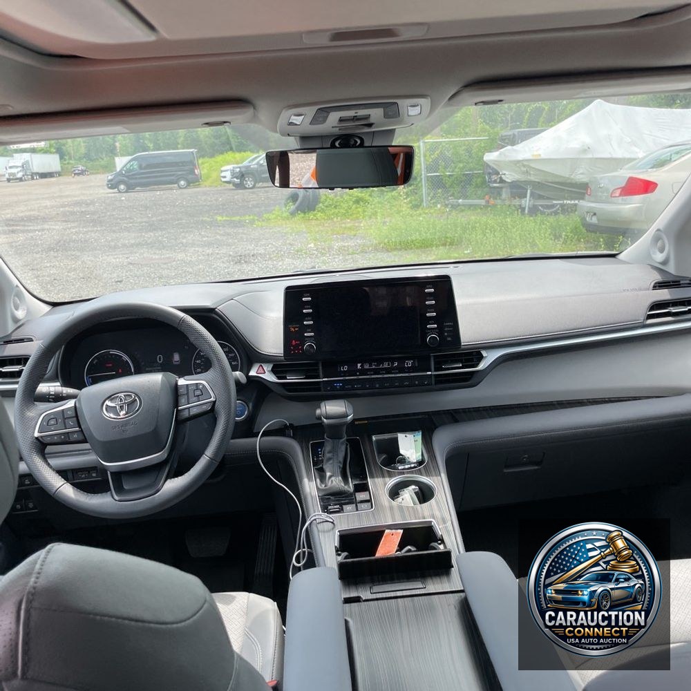 2024 Toyota Sienna Limited 7-Passenger
