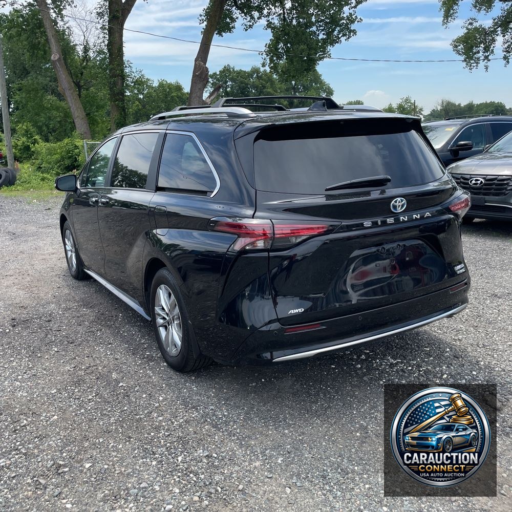 2024 Toyota Sienna Limited 7-Passenger