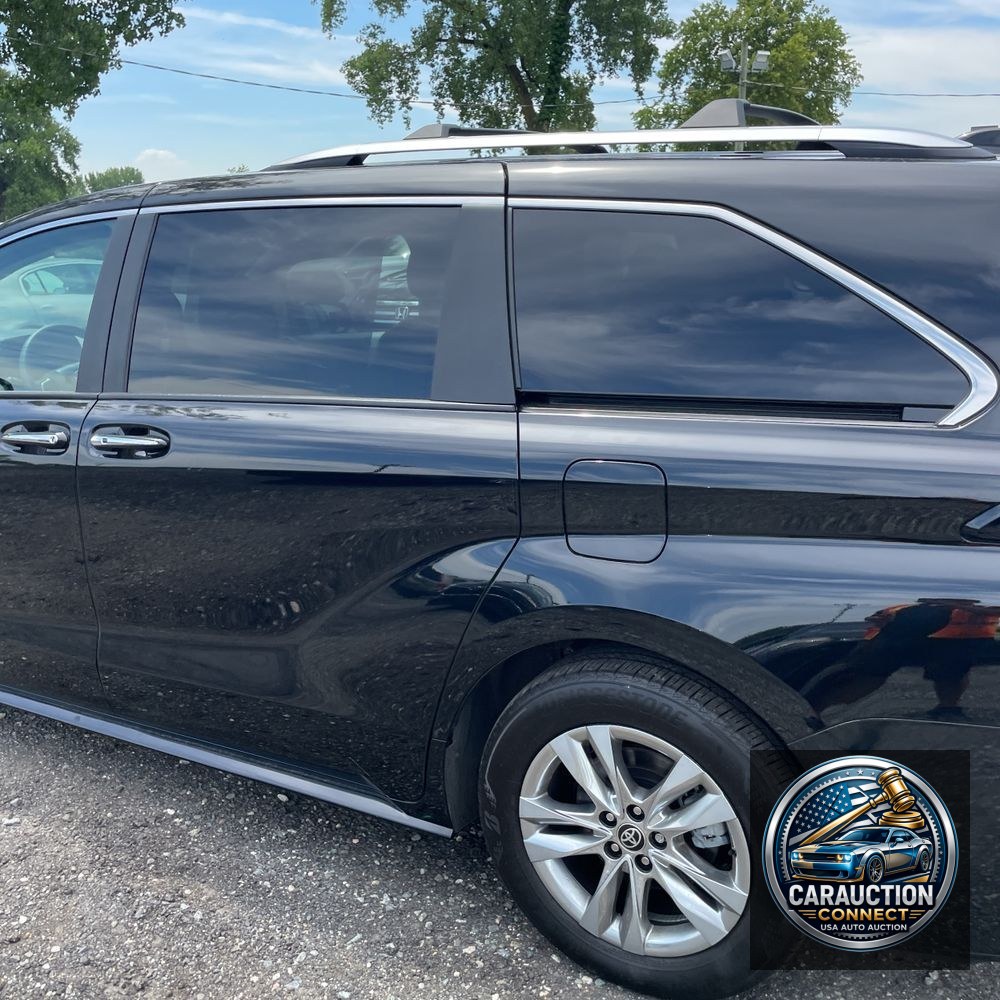 2024 Toyota Sienna Limited 7-Passenger